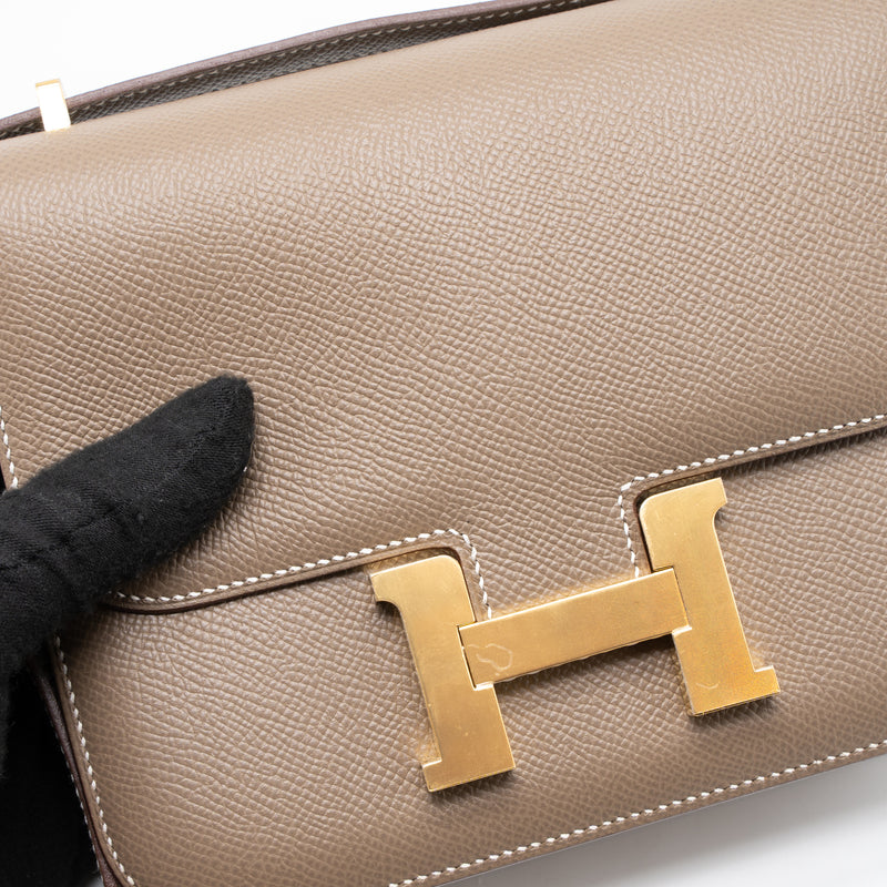 C Style Constance Mini 28 Fondant detail 2