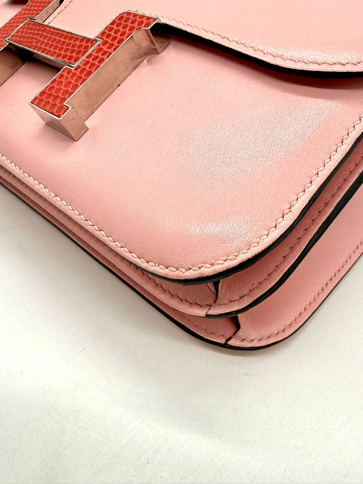 C Style Constance Mini 28 Fondant detail 3