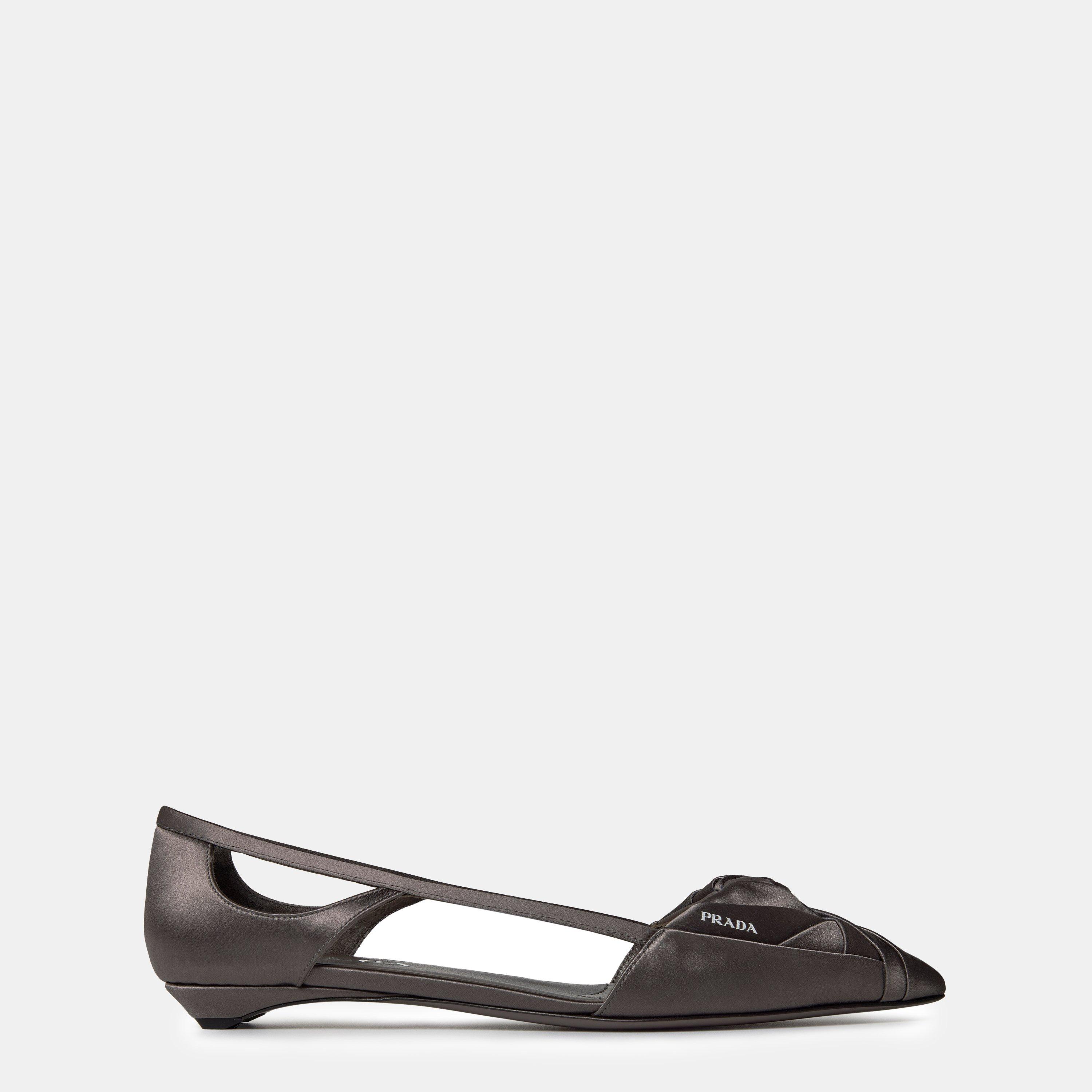 Prada Style Classic Flap 33 Rose Ballerine detail 3
