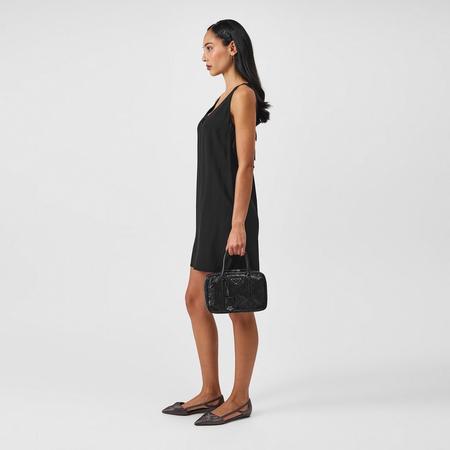 Prada Style Classic Flap 33 Rose Ballerine detail 4