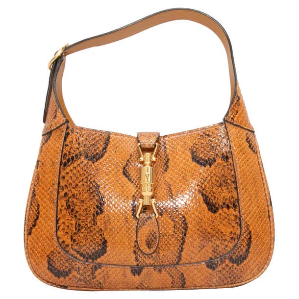 C Style Jackie 1961 35 Cognac detail 3