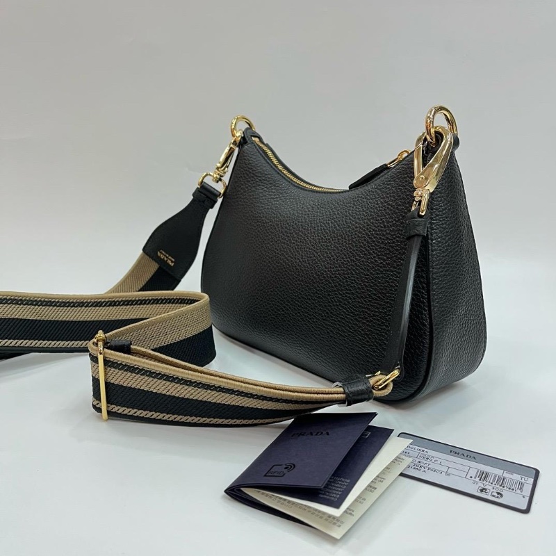 Prada Style Ava Strap 41 Caviar Black detail 2