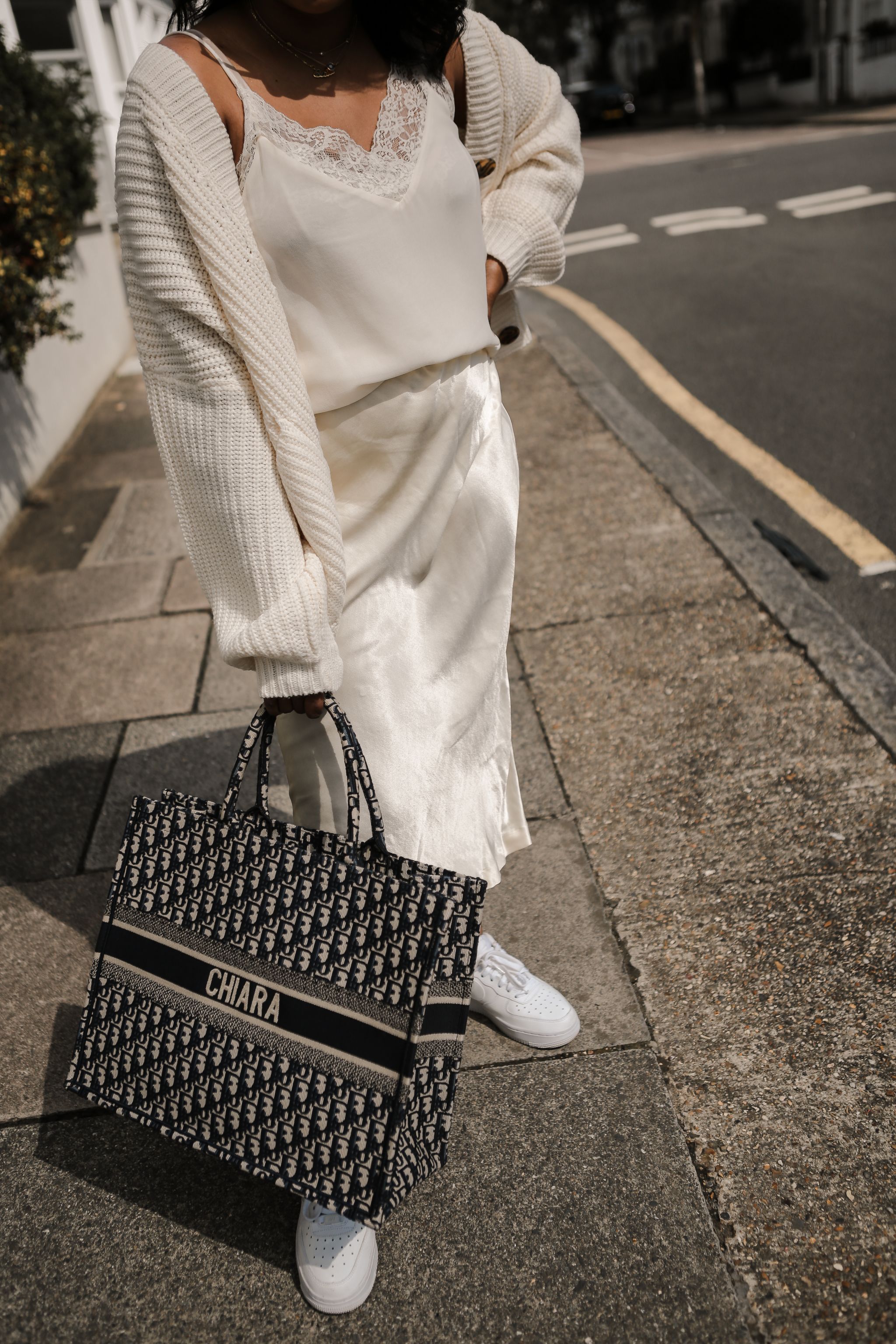 Dior Style Luco Tote 66 Almond detail 2