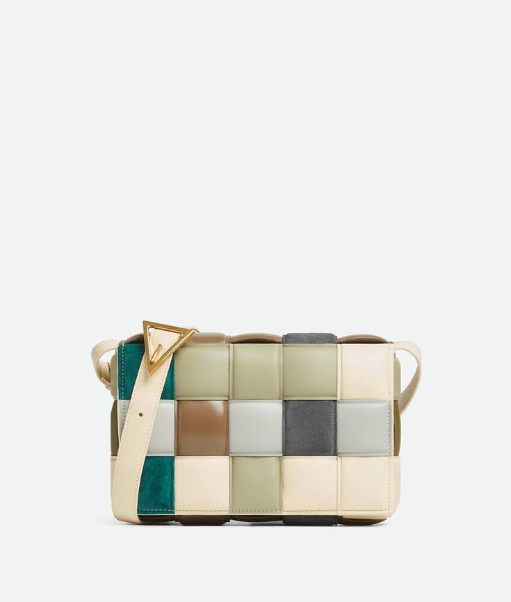 Loewe Style Cassette Padded 104 Fondant detail 3