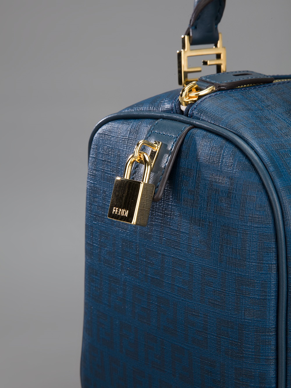 Fendi Style Monogram Tote 114 Bleu Nuit detail 3