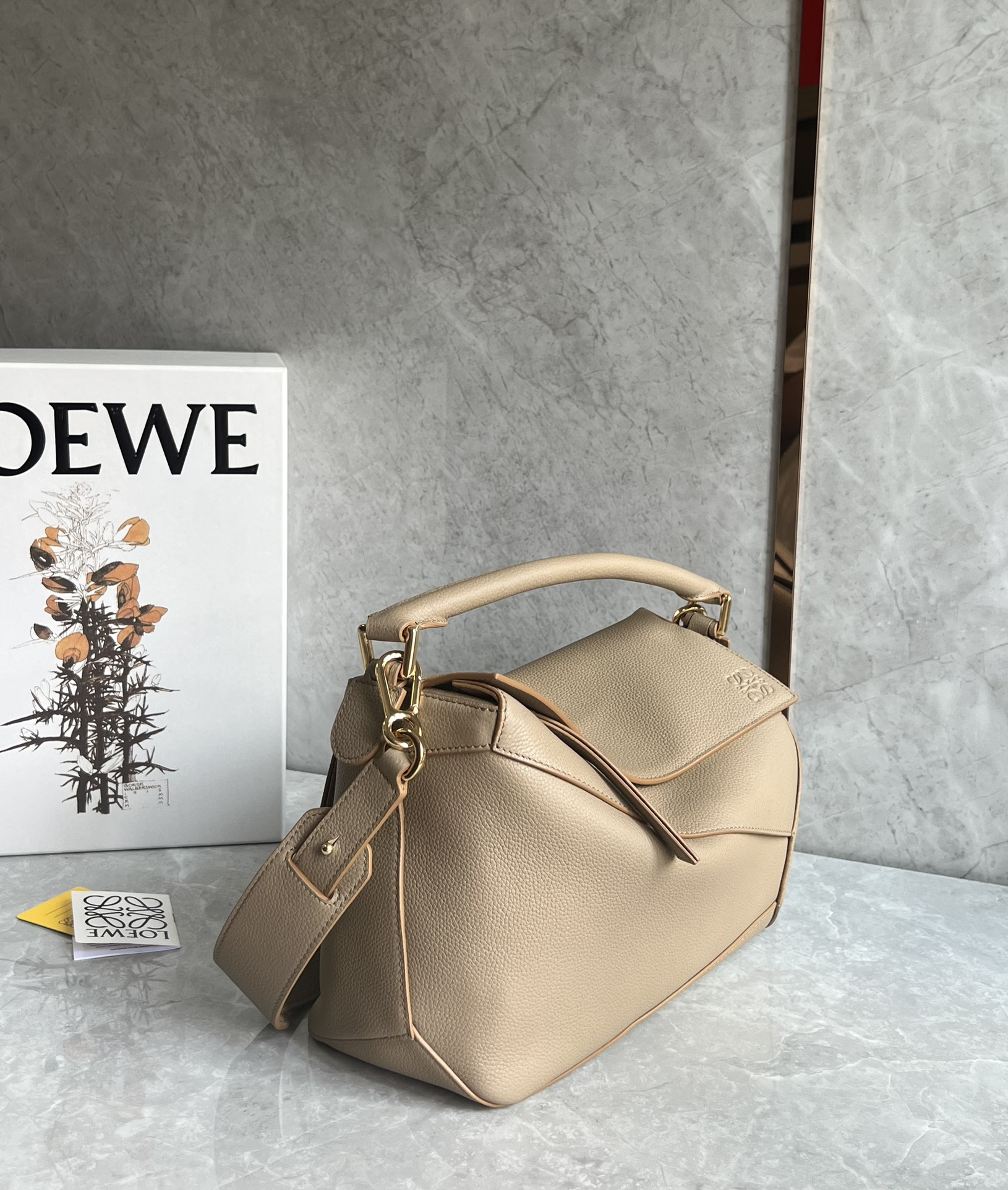 Loewe Style Boy Bag 122 Beige detail 2