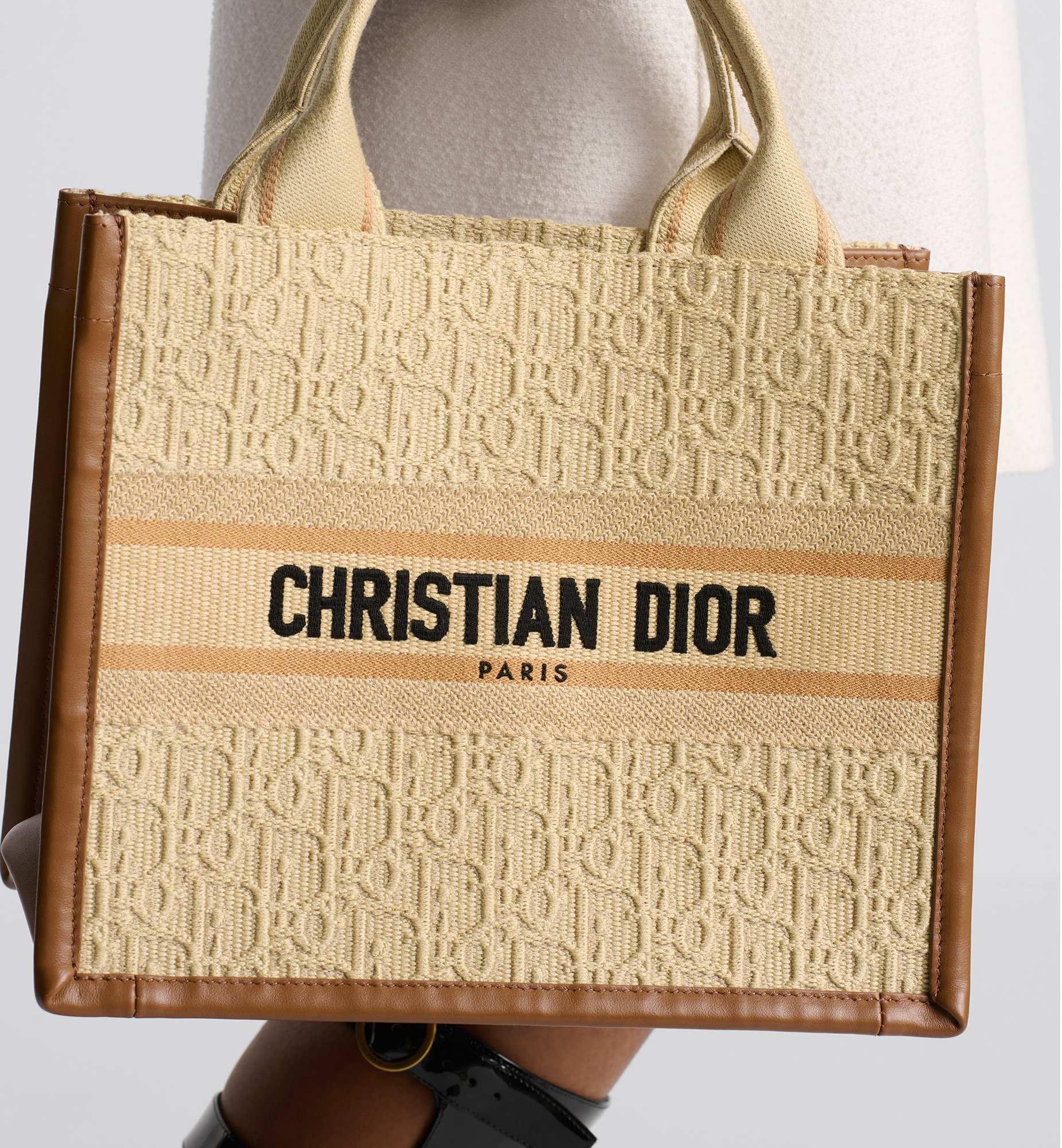 Dior Style Book Tote Small Beige Oblique detail 3