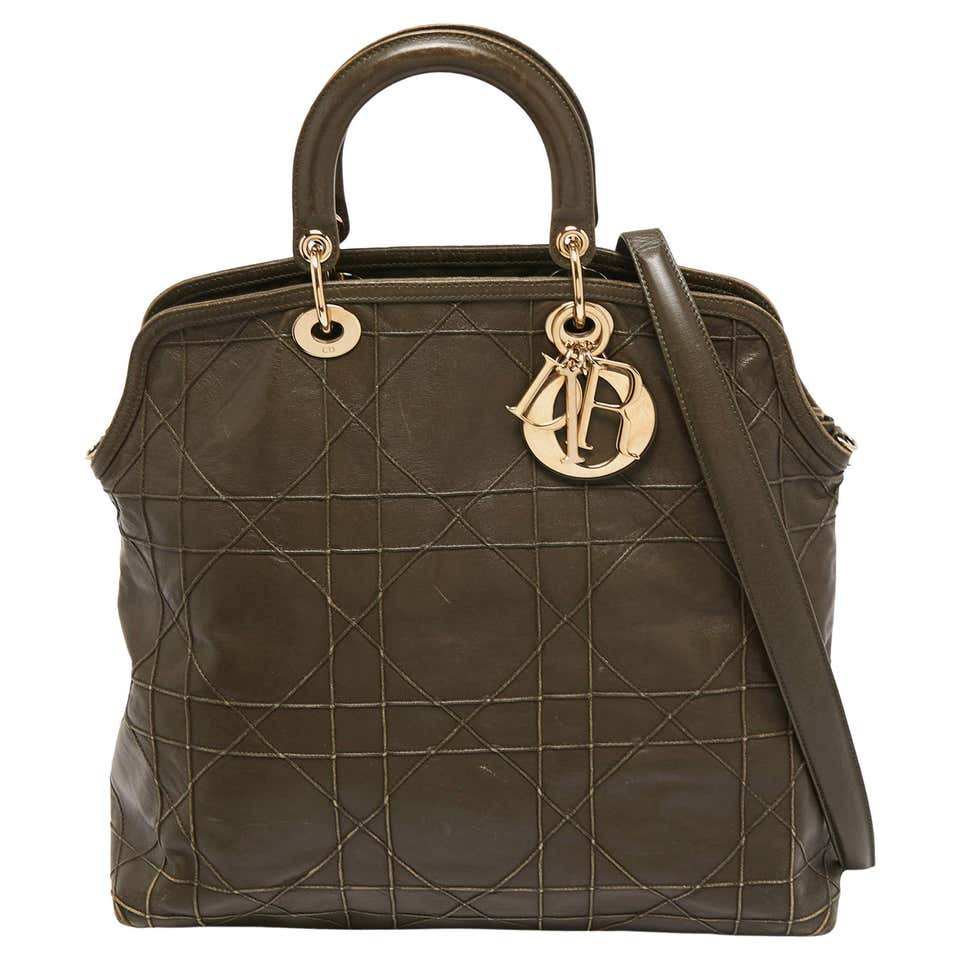 Dior Style Luco Tote 147 Olive detail 3
