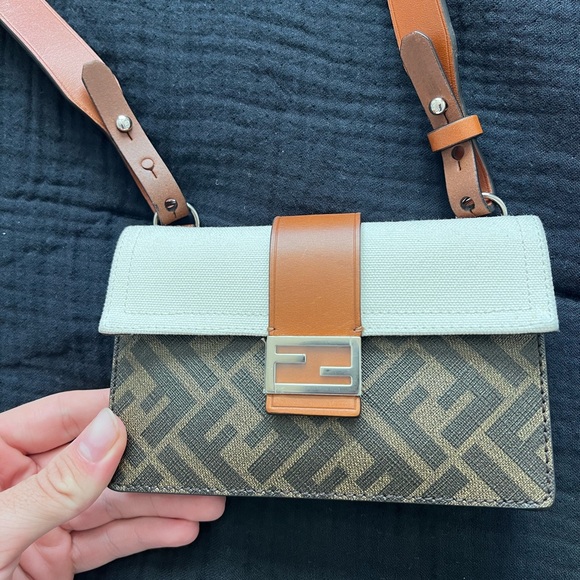 Fendi Style Neo Classic 148 Almond detail 3