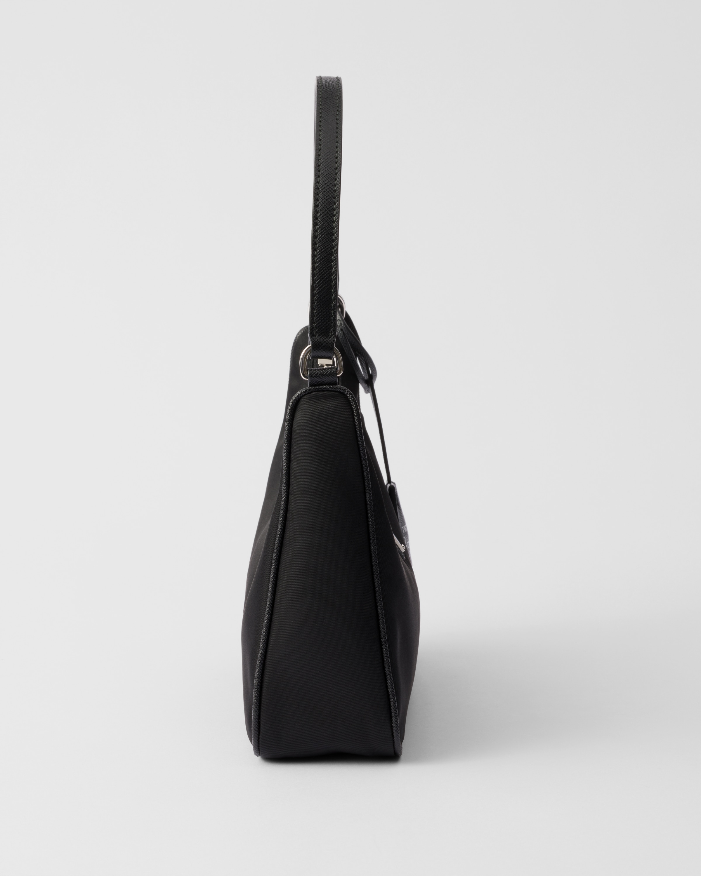 Prada Style Re-Edition 2005 Nylon Black detail 2