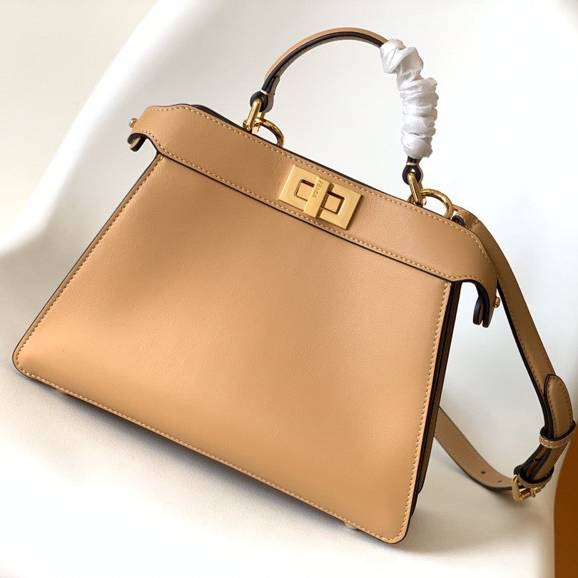 Gucci Style Peekaboo Iseeu 160 Beige detail 2