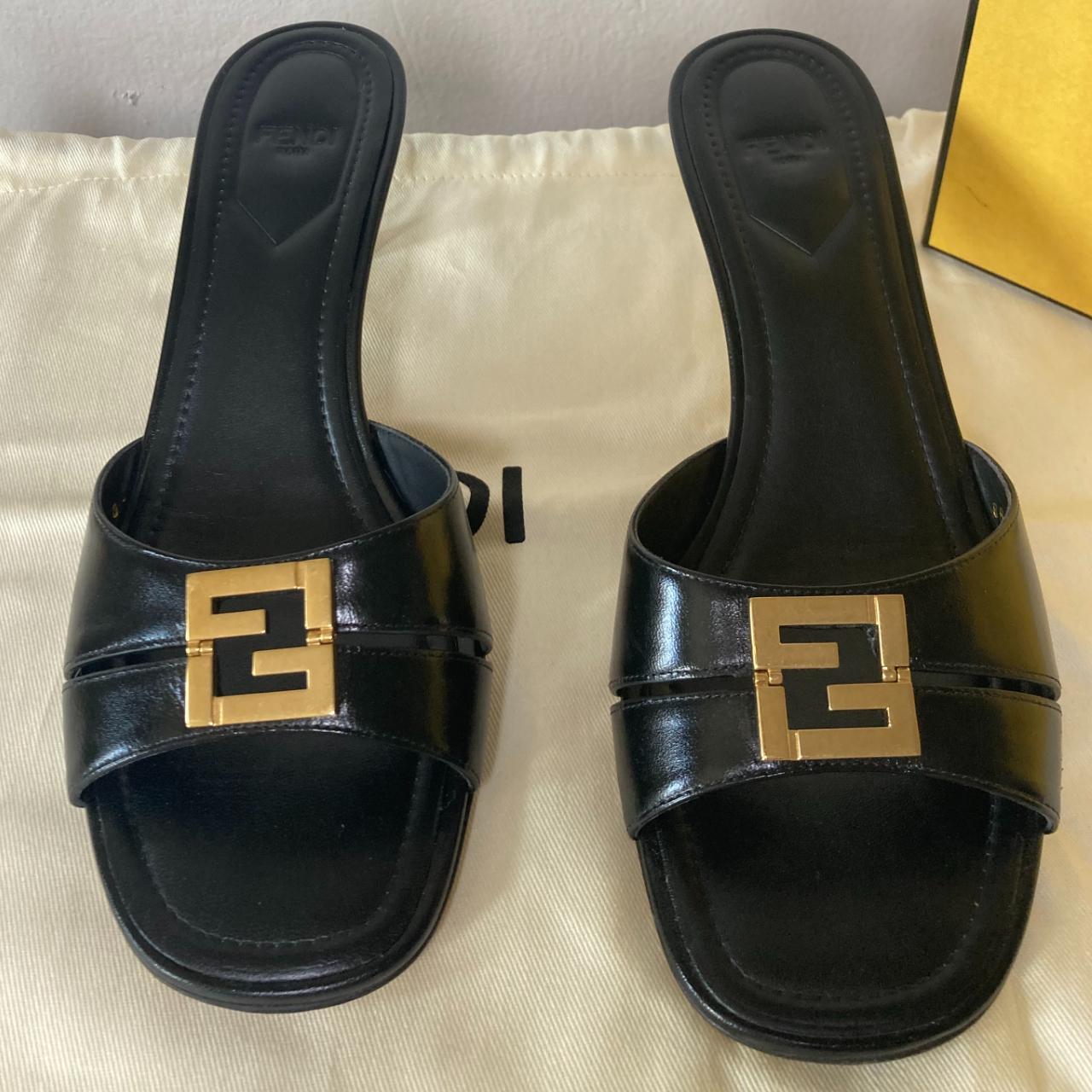 Fendi Style Hourglass XS 165 Nero detail 4