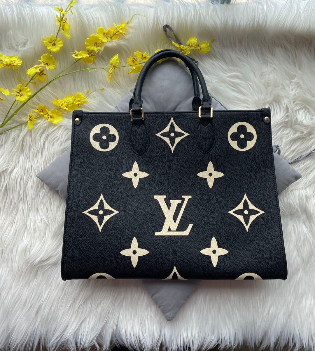 Luco Tote 197