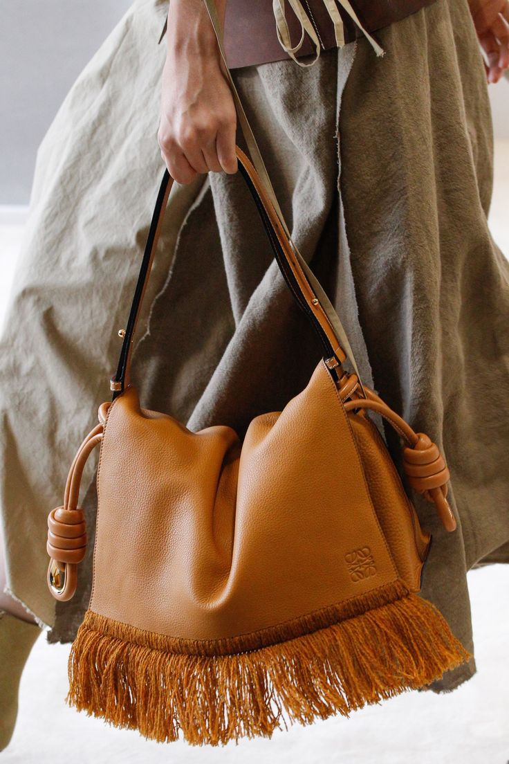 Loewe Style Kate Tassel 204 Fondant detail 3