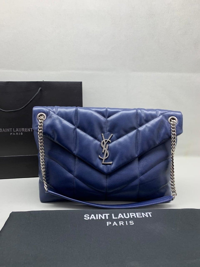 YSL Style Loulou Puffer 212 Bleu Nuit detail 2