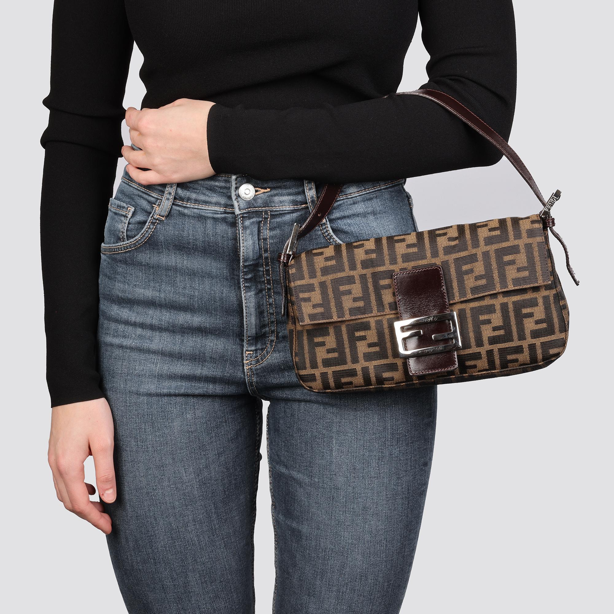 Fendi Style Baguette Zucca Brown Zucca detail 4