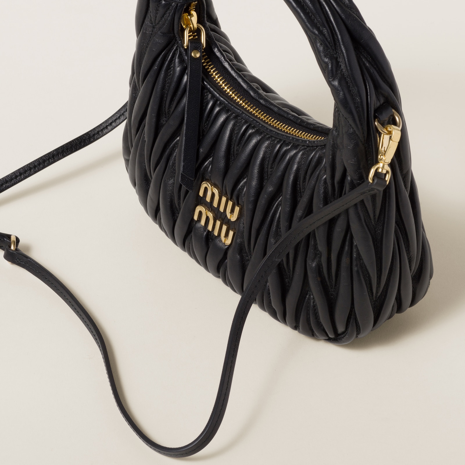 Miu Miu Style Wander Matelassé Hobo Nappa Black detail 2