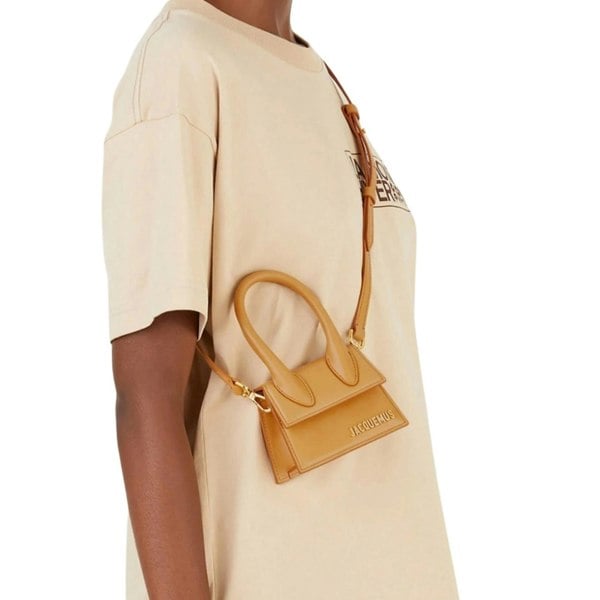 Jacquemus Style Le Chiquito Mini Camel detail 4