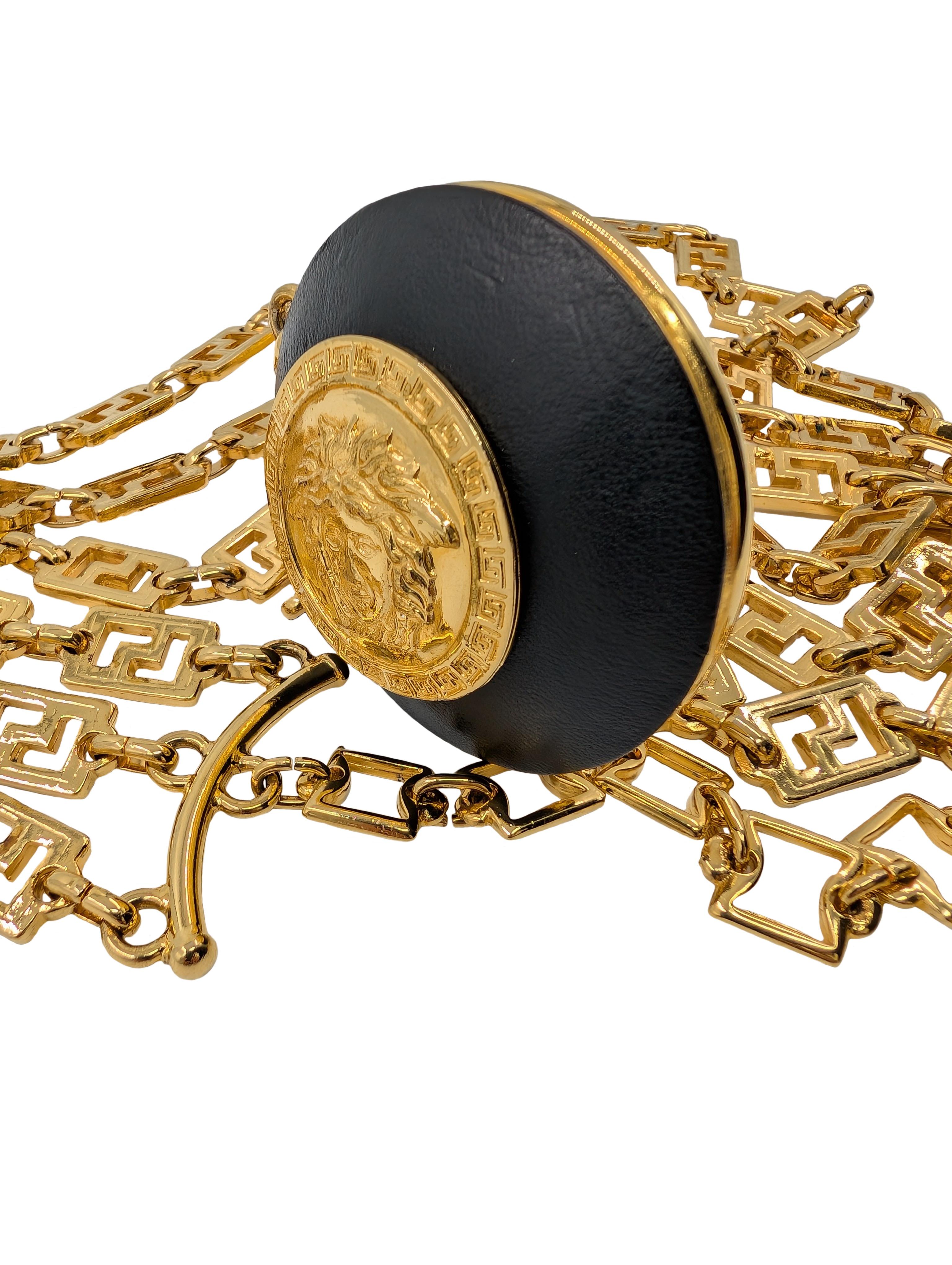 Versace Style Medusa Chain Belt Gold detail 4
