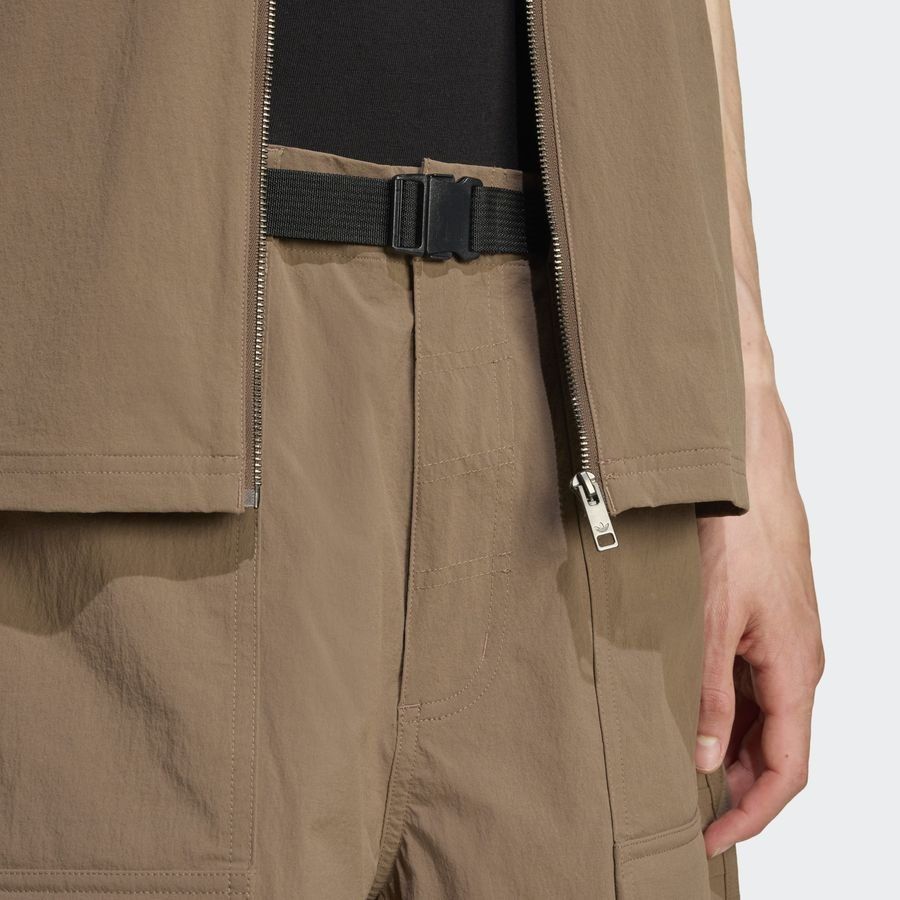 Essentials Style Cargo Vest 29 Butter detail 4