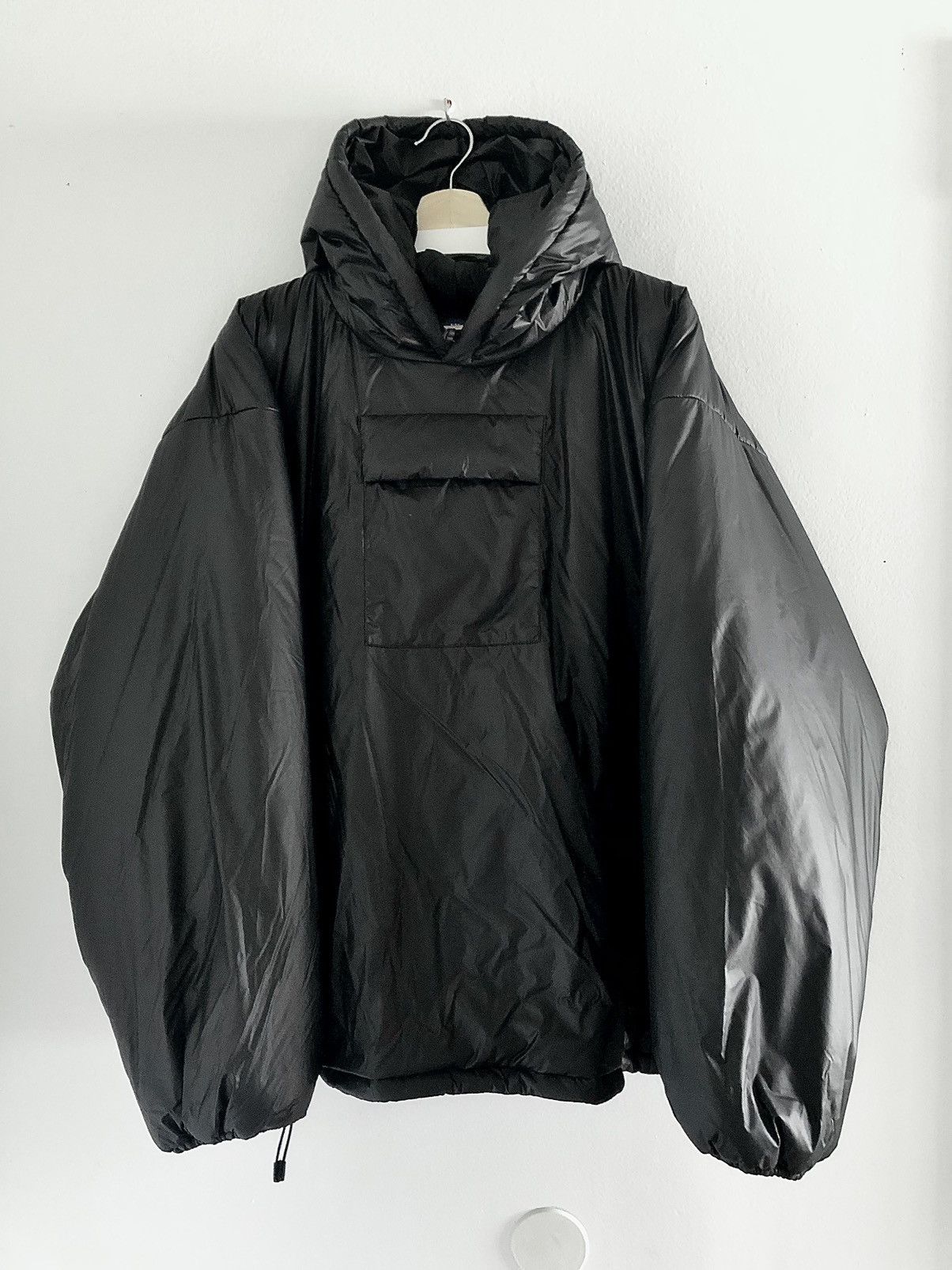 Yeezy Gap Style Windbreaker 61 Vintage Black detail 4