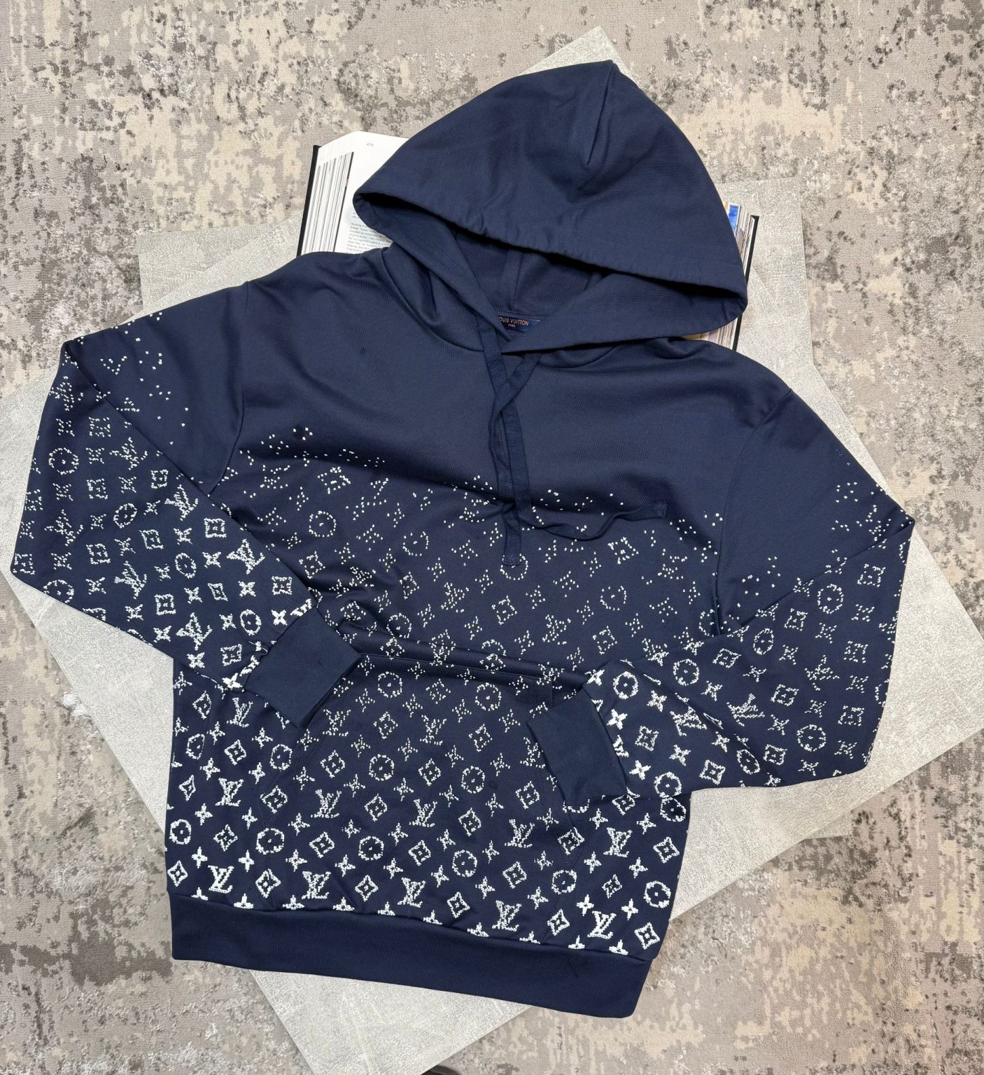 LV Style Oblique Hoodie 75 Forest detail 2
