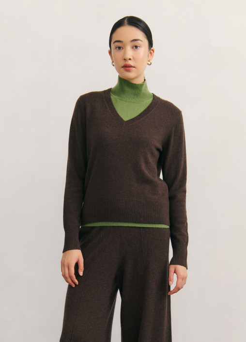 Essentials Style Cashmere Crewneck 94 Chocolate detail 3