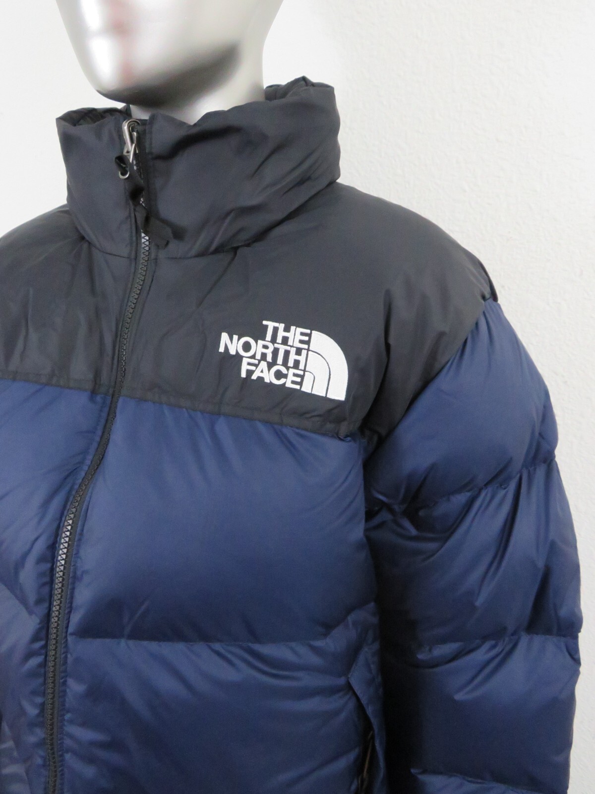 North Face Style Nuptse 700 Puffer Summit Navy detail 3