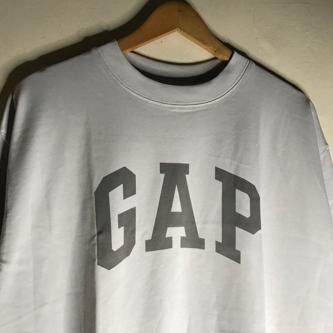 Yeezy Gap Style Box Logo Tee 184 Cement detail 2