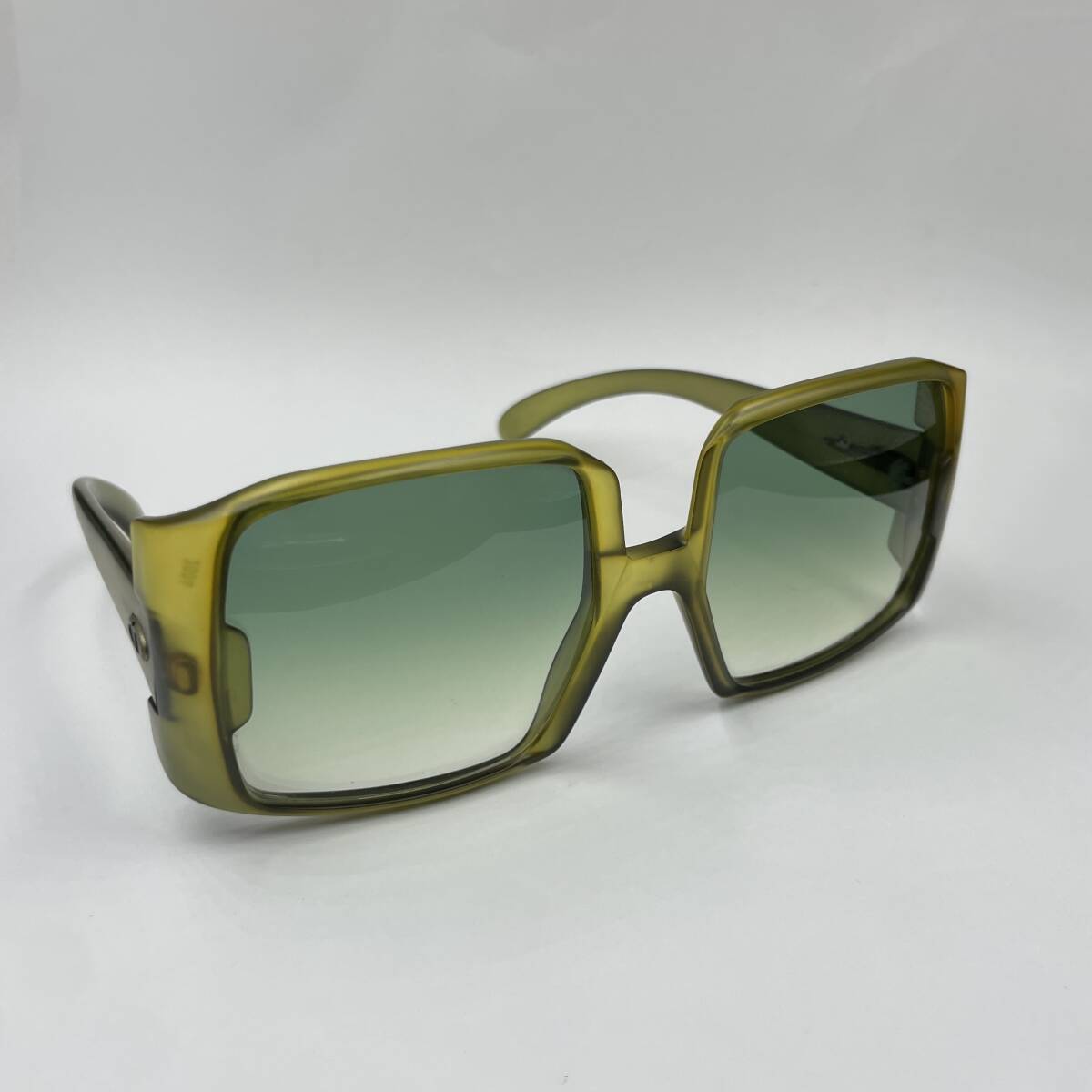Dior Style Oversized Square 50 Green Classic detail 2