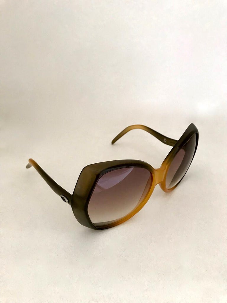 Dior Style Oversized Square 67 Amber Gradient detail 4