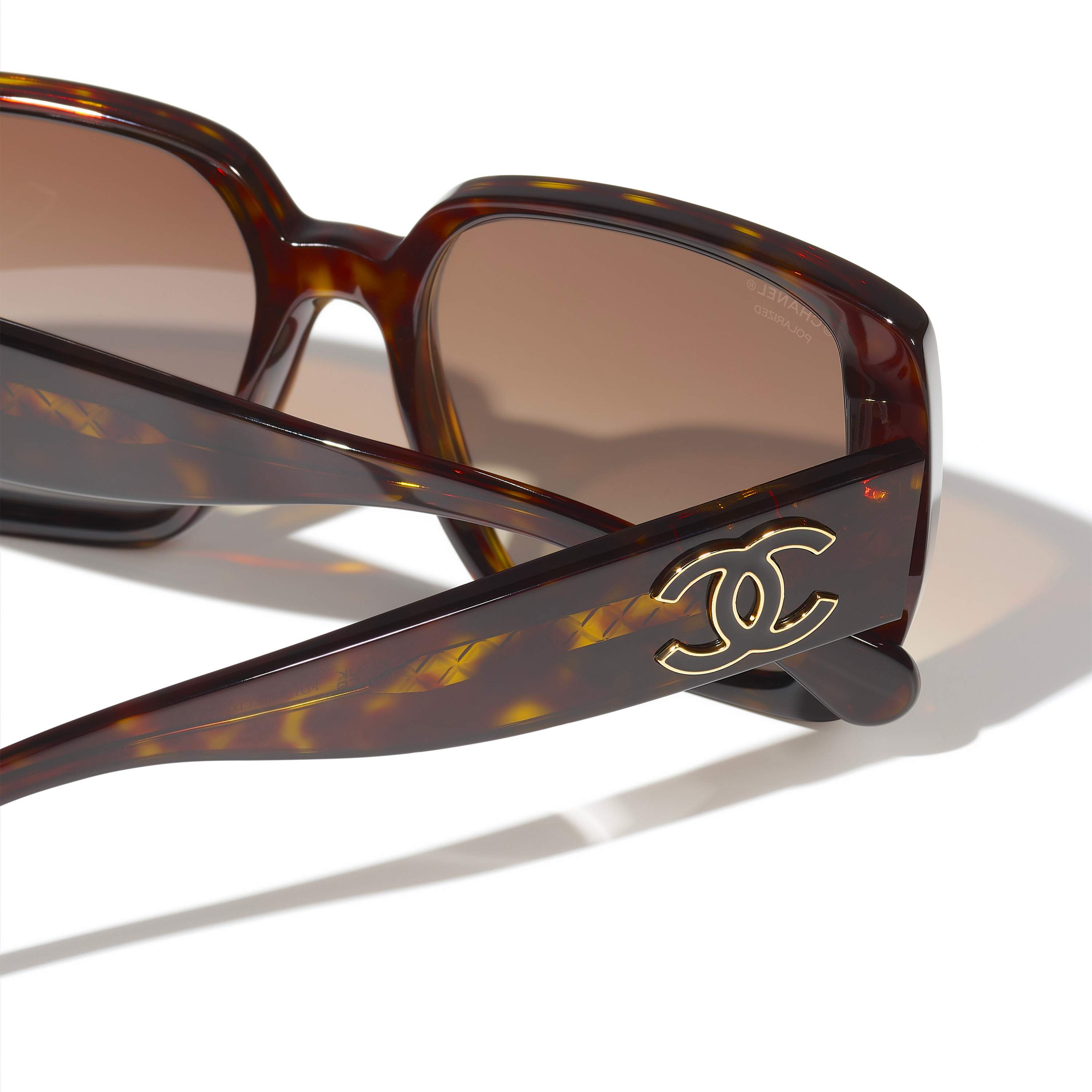 Chanel Style Retro Square 143 Havana detail 2