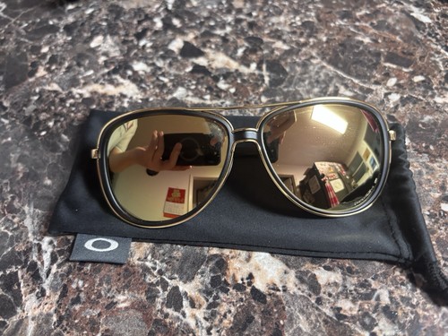 Oakley Style Pilot Frame 210 Tortoise detail 2