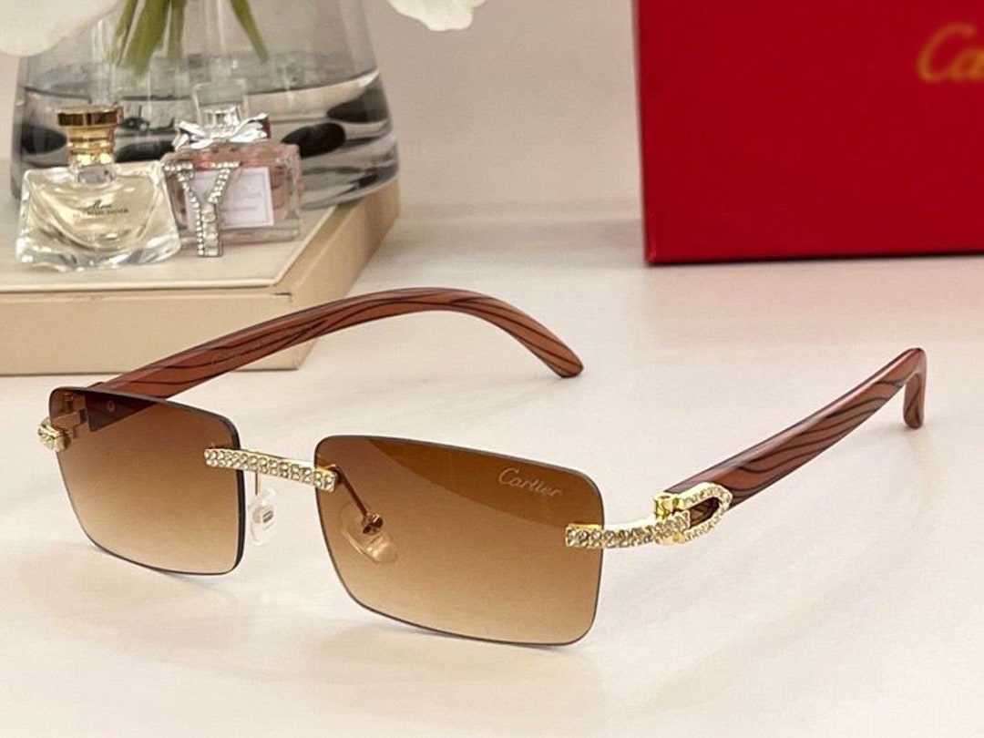 Cartier Style C Décor Buffs Wood / Gold detail 3