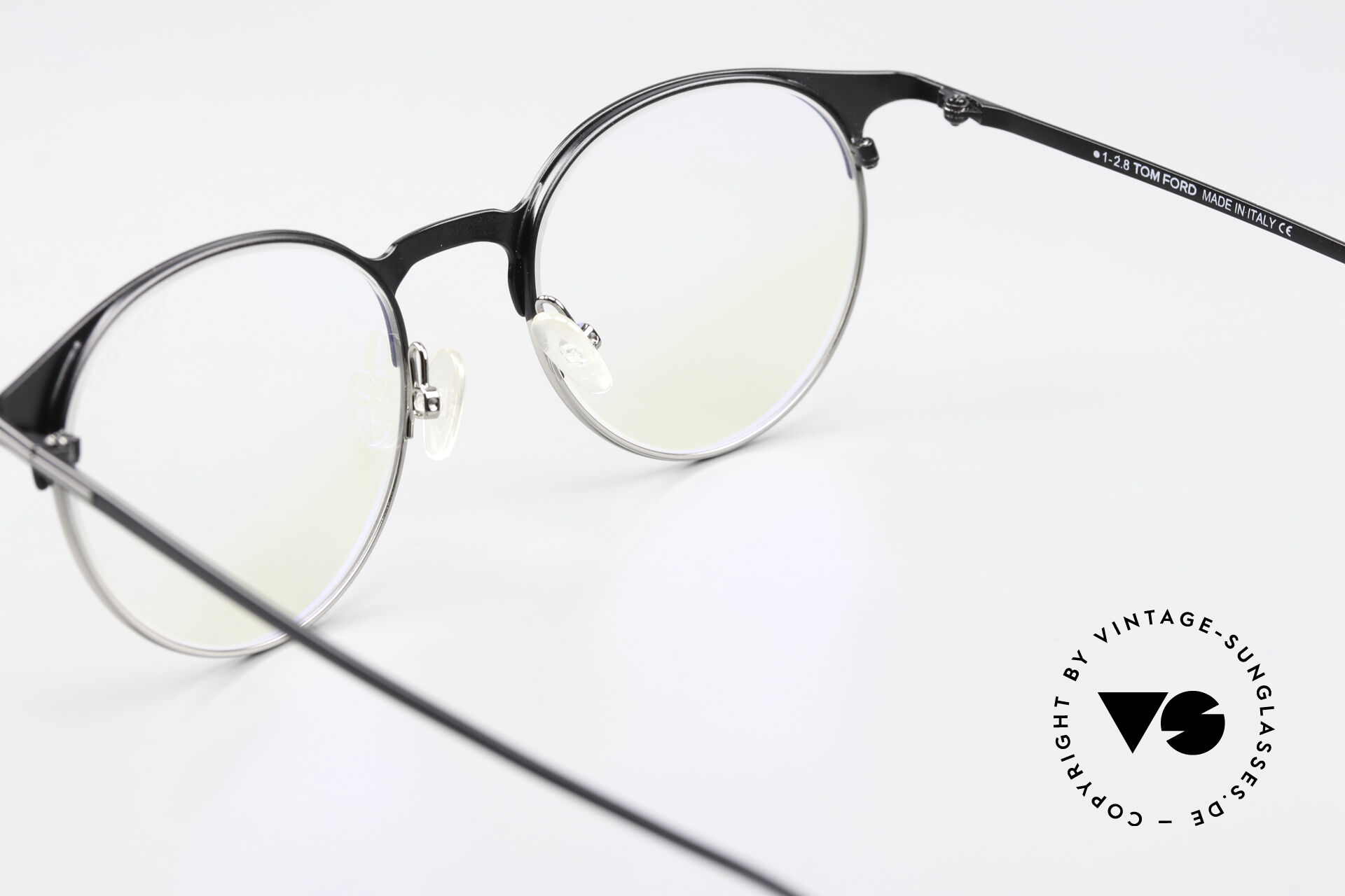 Tom Ford Style Panto Frame 248 Silver Mirror detail 4