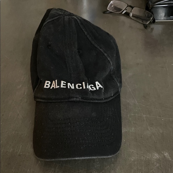 Balenciaga Style Trucker Hat 34 Charcoal detail 2