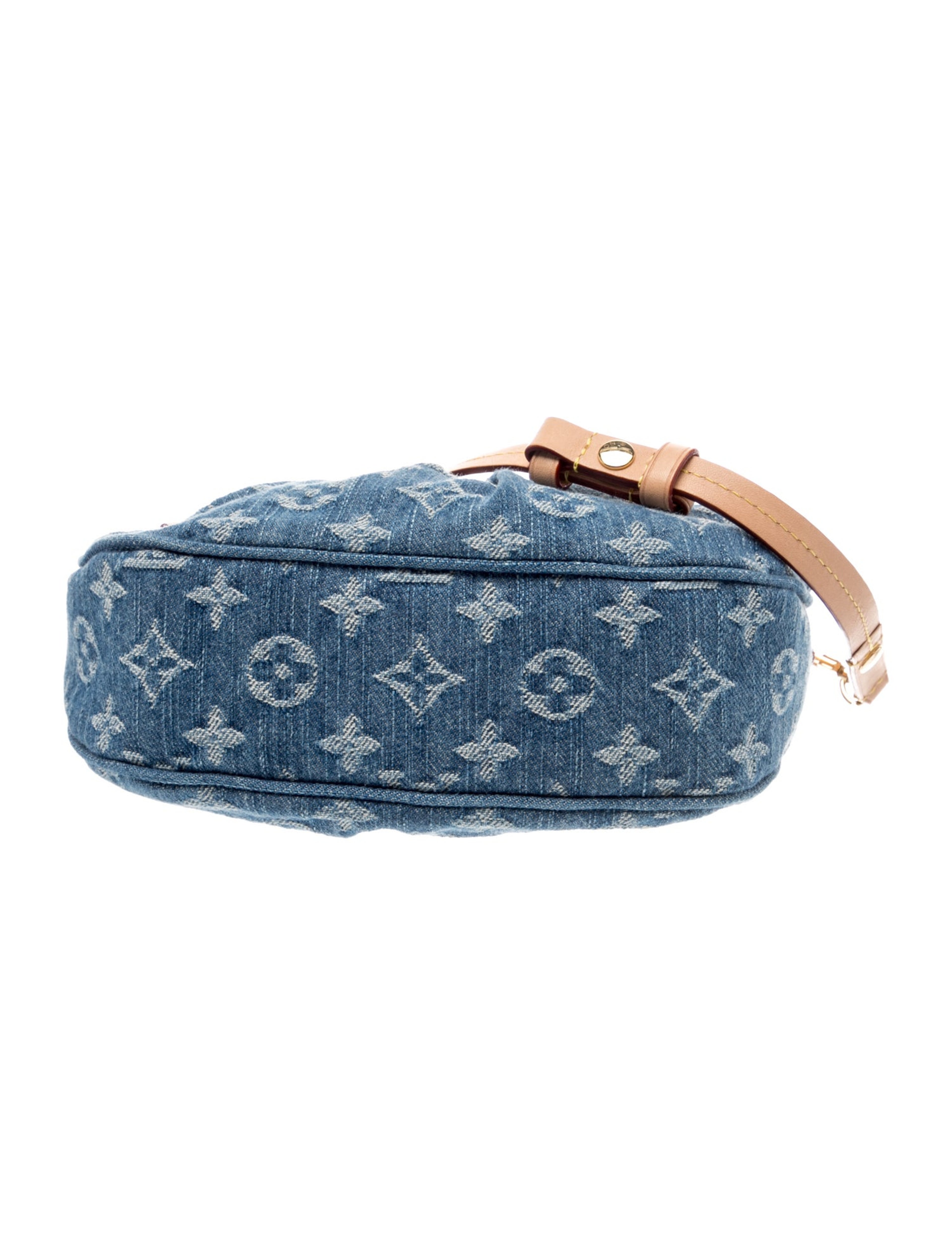 LV Style Volley Bucket 48 Navy detail 2