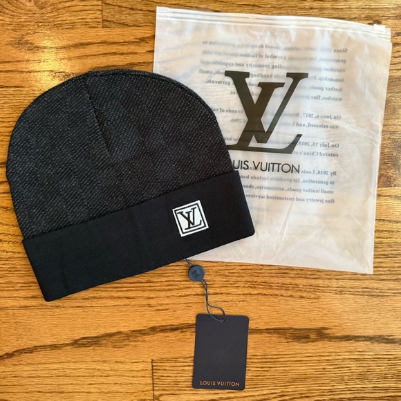 LV Style Wool Beanie 83 Charcoal detail 2
