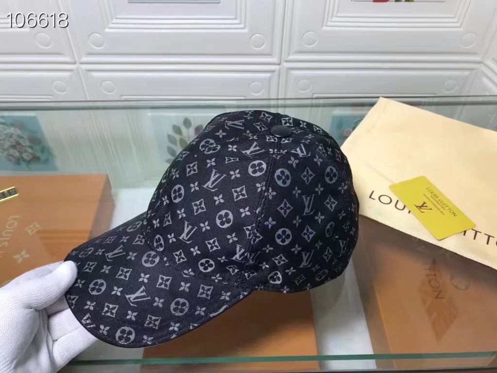 LV Style Box Logo Cap 88 Cherry detail 4