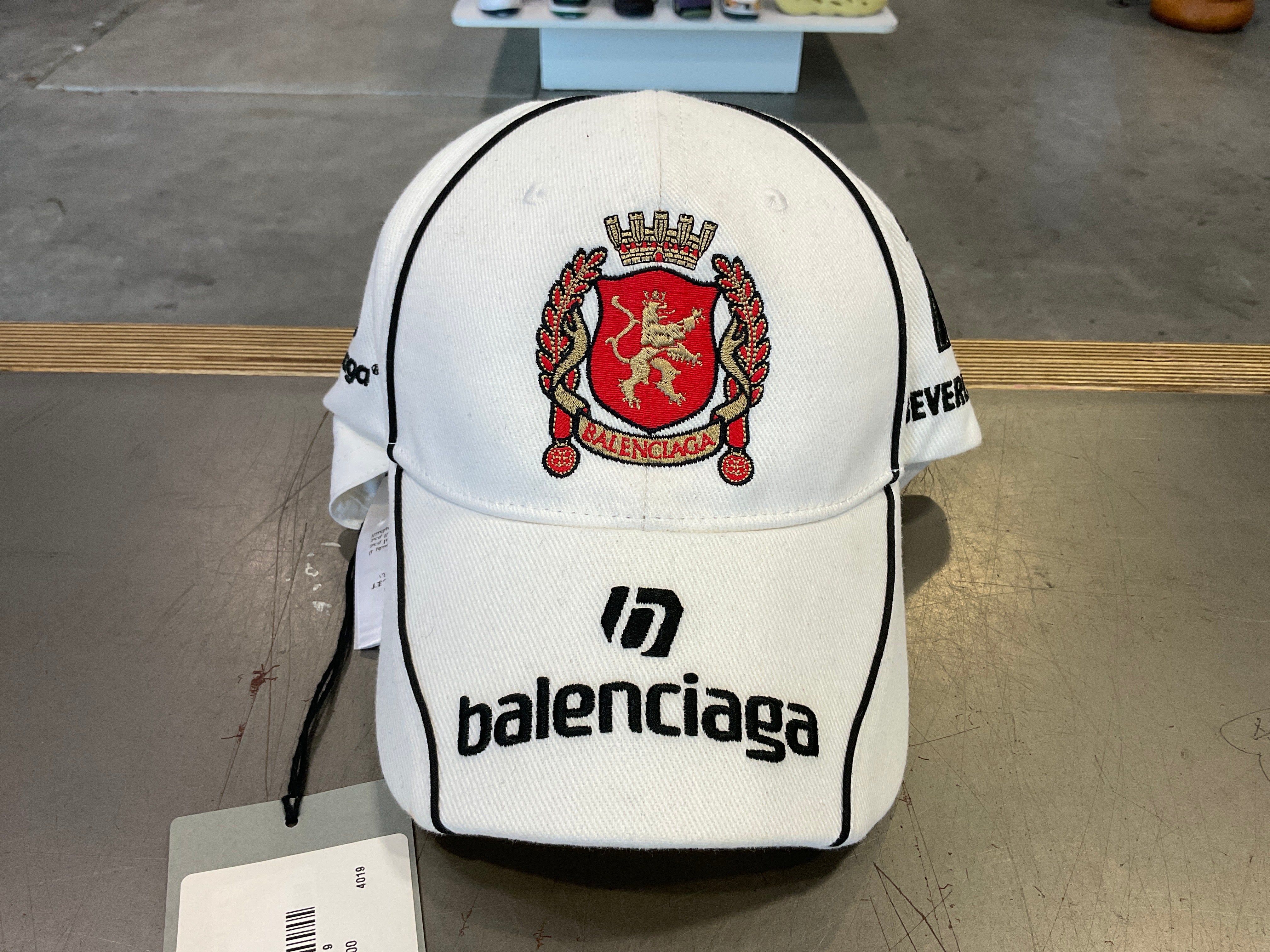 Balenciaga Style Dad Cap 198 Cherry detail 3