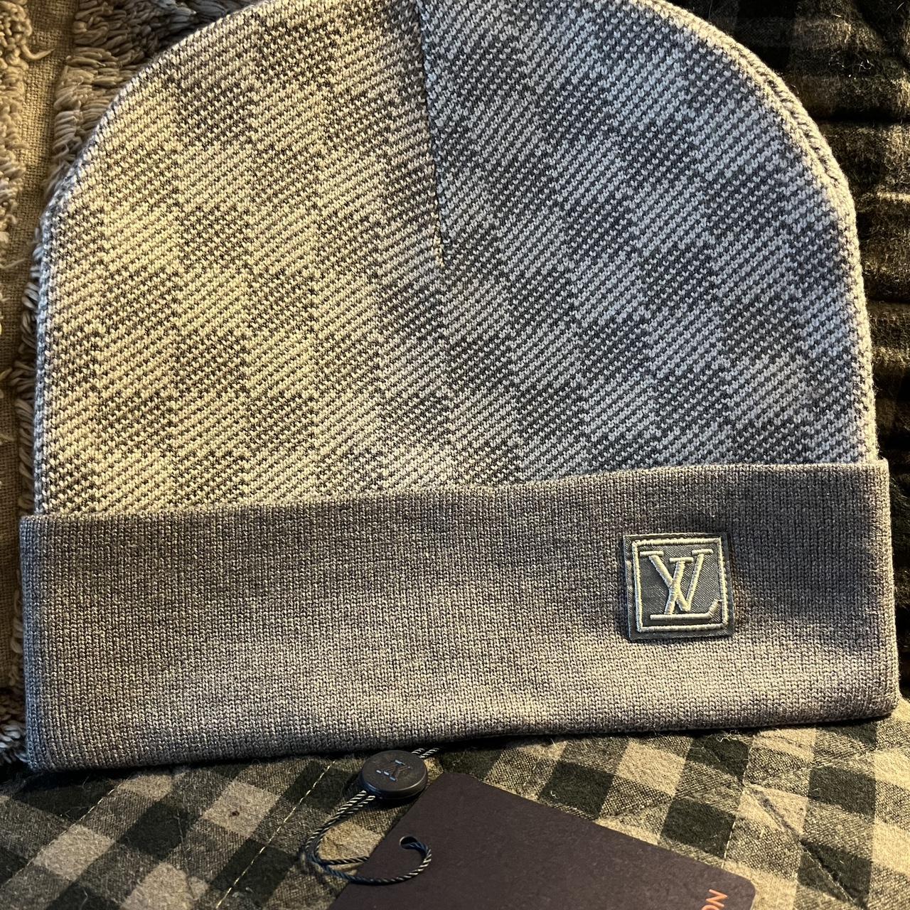 LV Style Cuffed Beanie 117 Chocolate detail 4