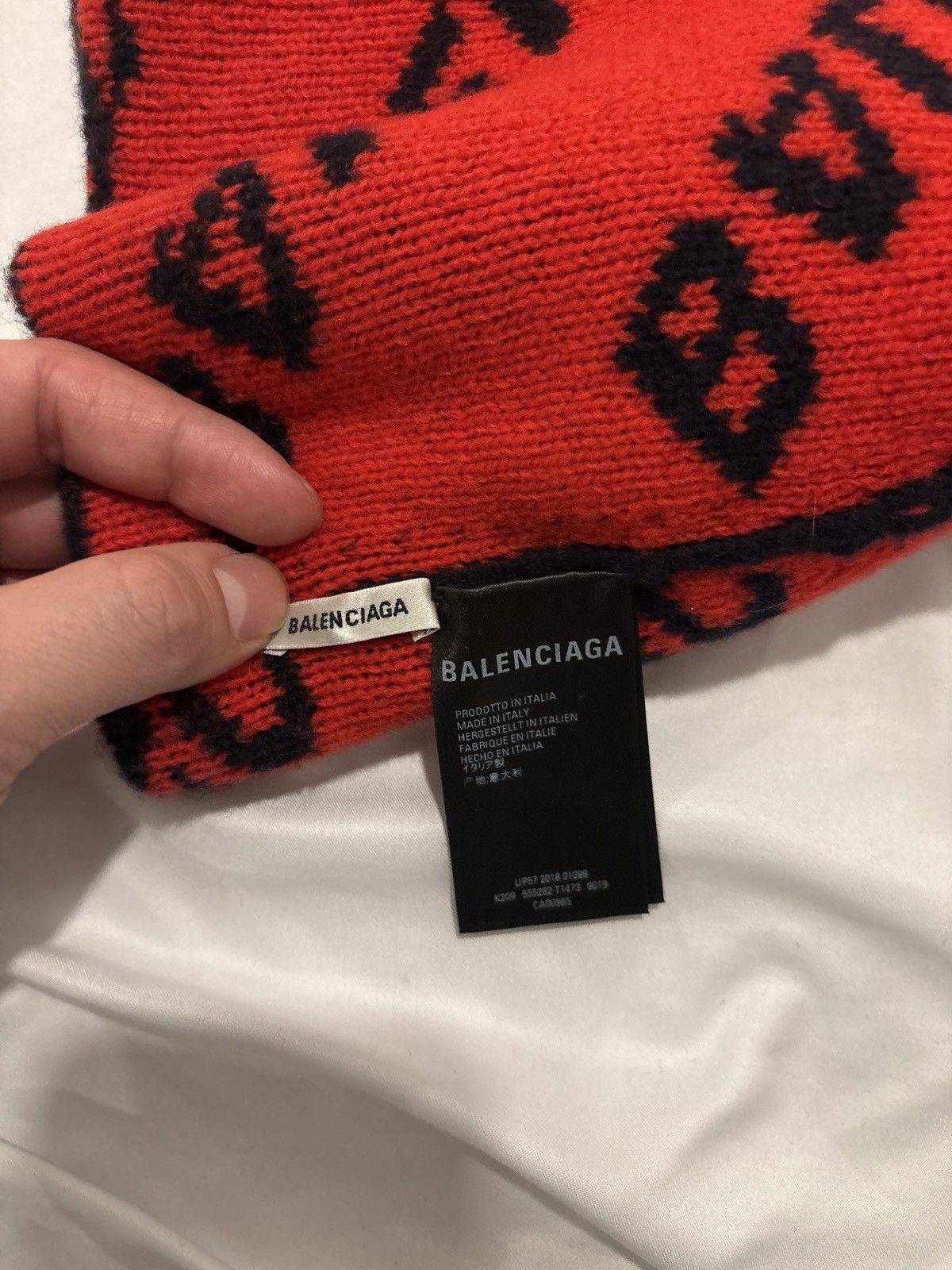 Balenciaga Style Wool Beanie 134 Cherry detail 2