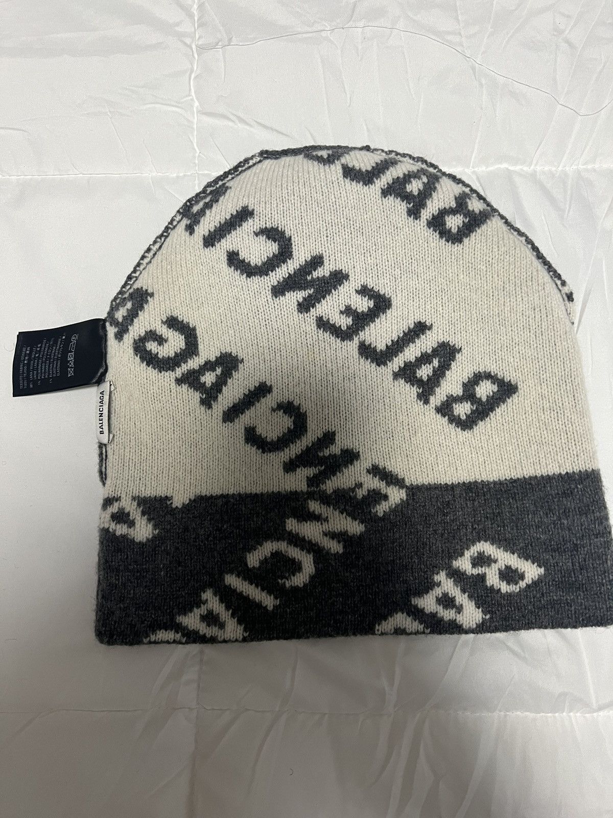 Balenciaga Style Wool Beanie 134 Cherry detail 3