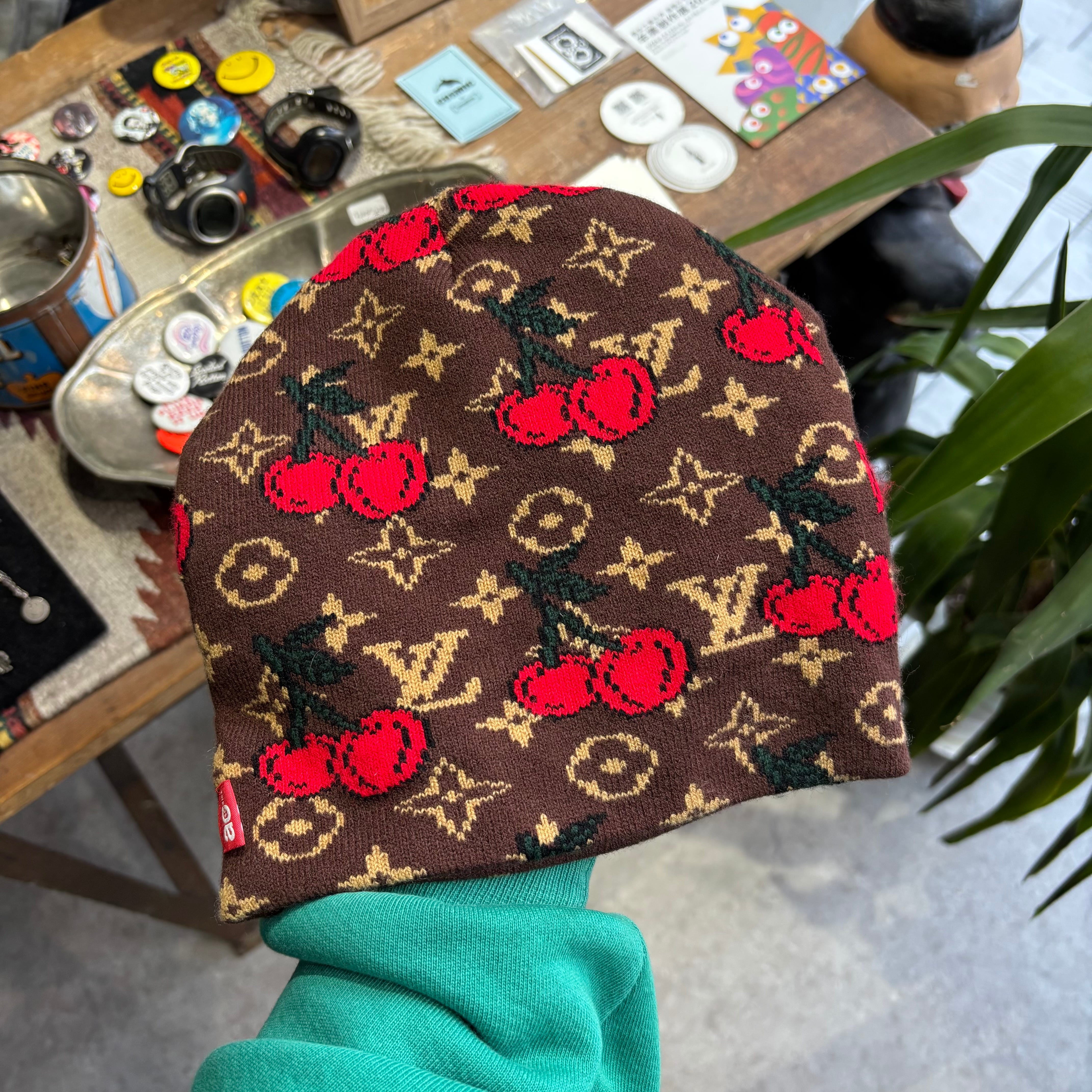 LV Style Cuffed Beanie 235 Cherry detail 2