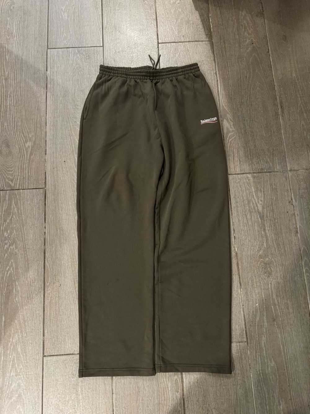 Balenciaga Style Sweat Short 58 Olive detail 4