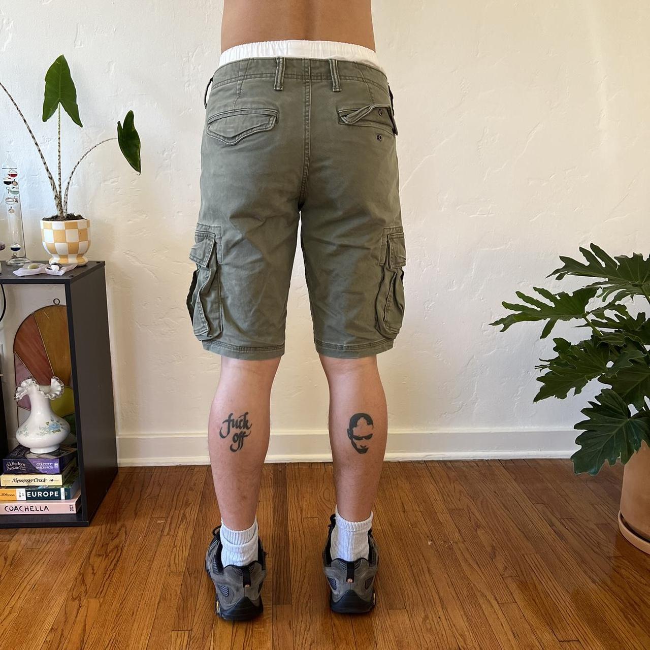Yeezy Gap Style Cargo Short 83 Olive detail 2