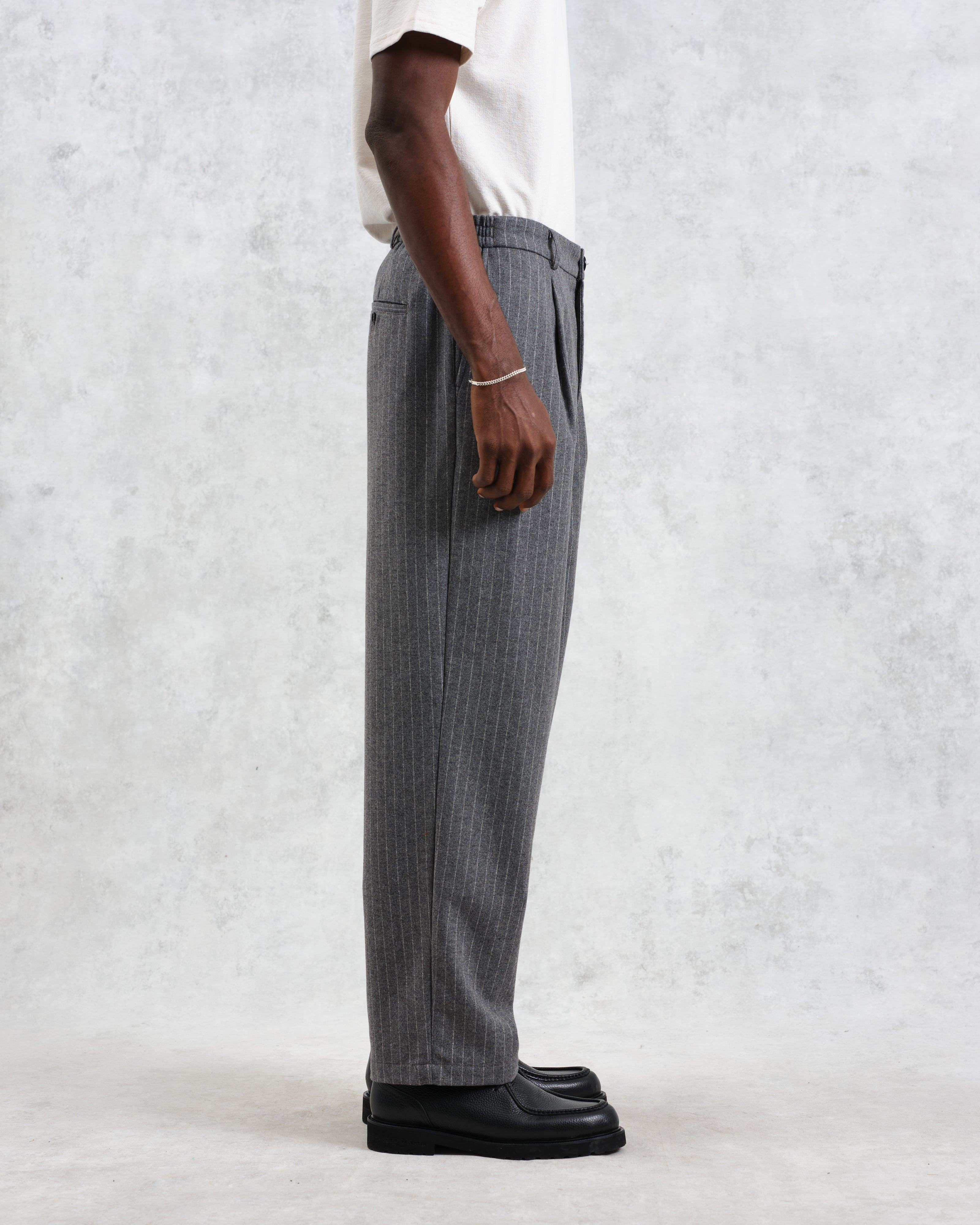 Corteiz Style Wool Trouser 171 Charcoal detail 3