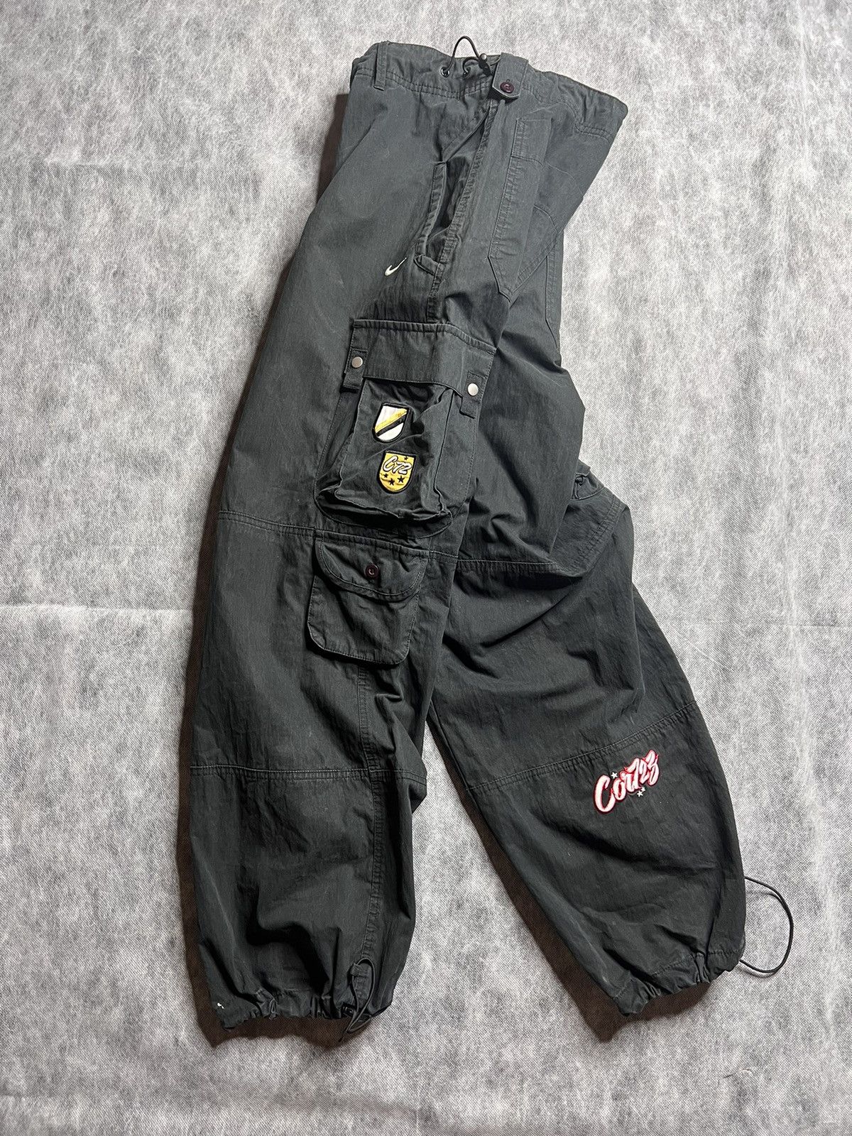 Corteiz Style Nylon Cargo 190 Sand detail 2