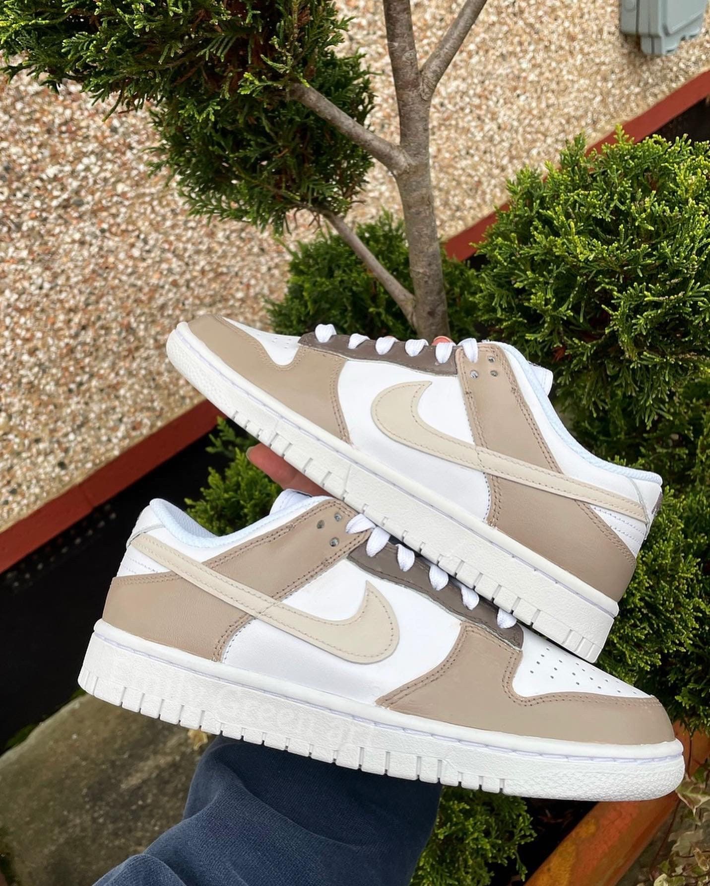 Yeezy Style Dunk Low 26 Cream detail 4