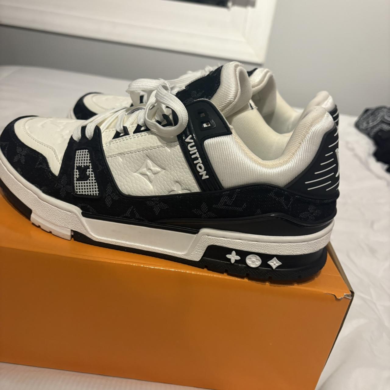 LV Style Track 3 28 Wolf Grey detail 4
